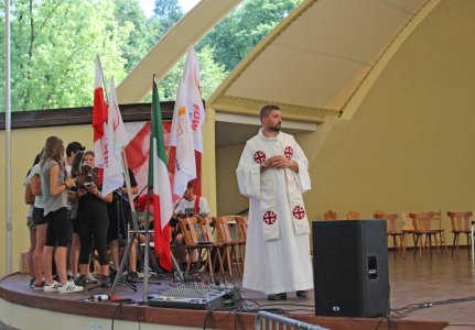 Kapłan prowadzący uroczystość